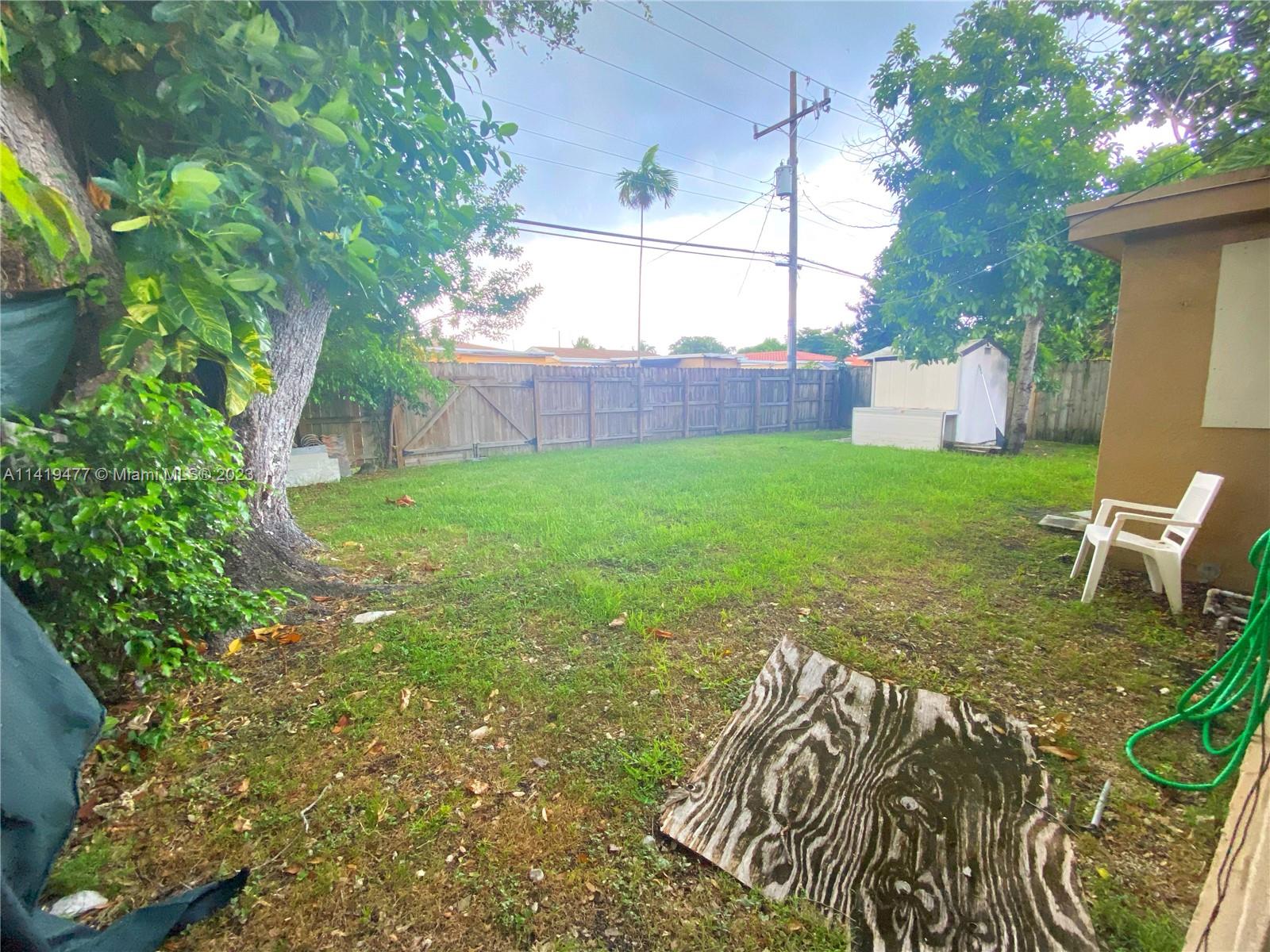 1645 NE 175th St