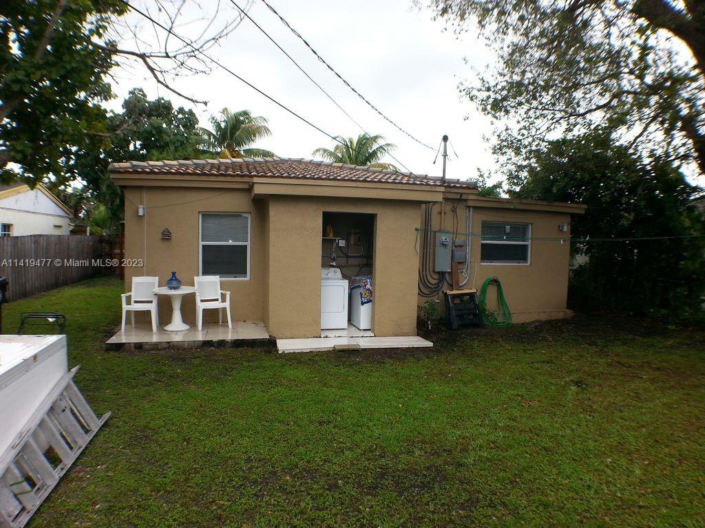 1645 NE 175th St