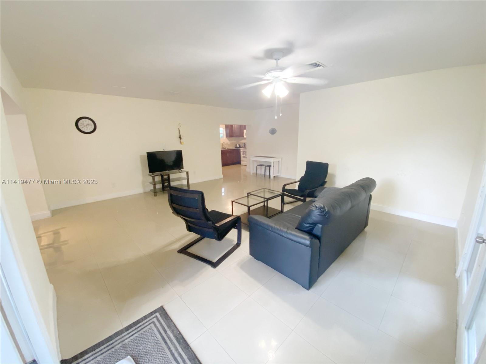 1645 NE 175th St