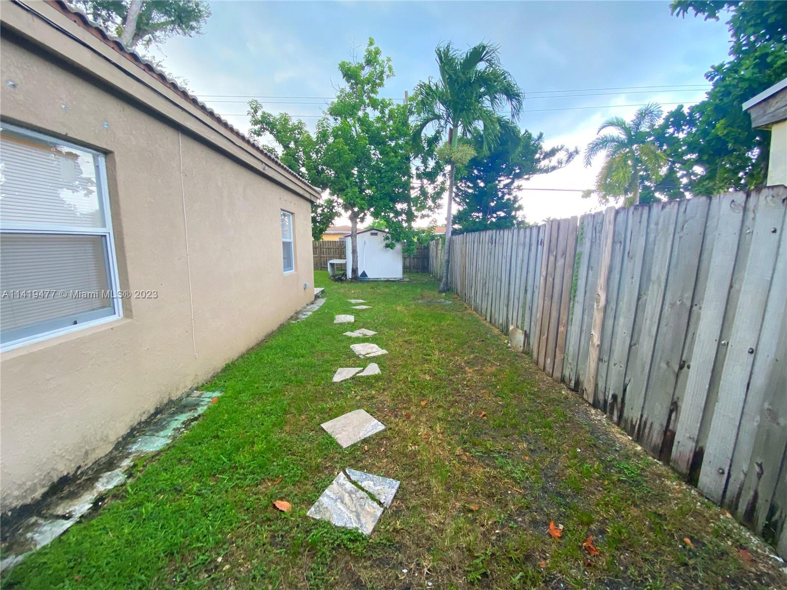1645 NE 175th St