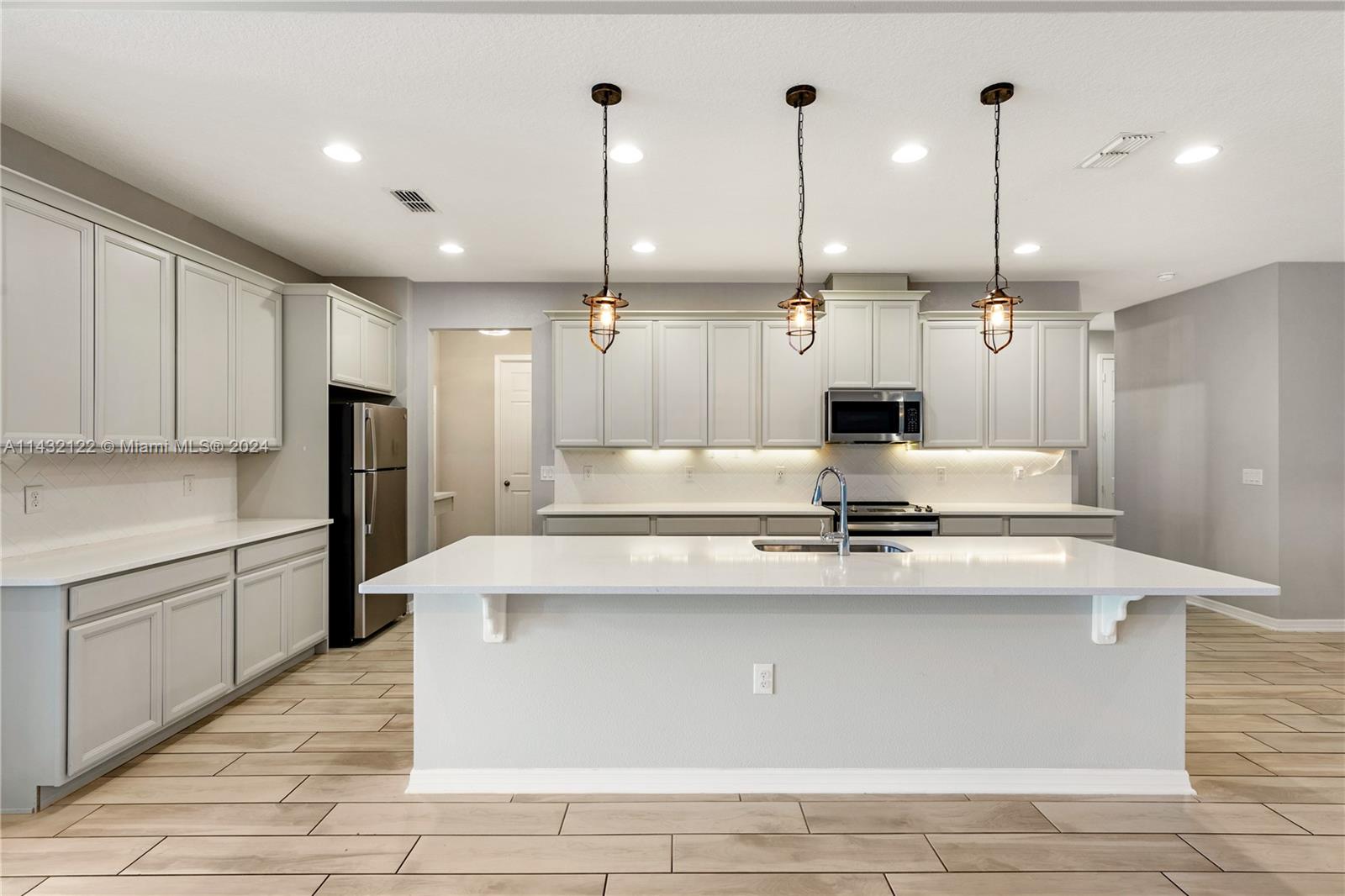 7023 MONTEREY CYPRESS TRL