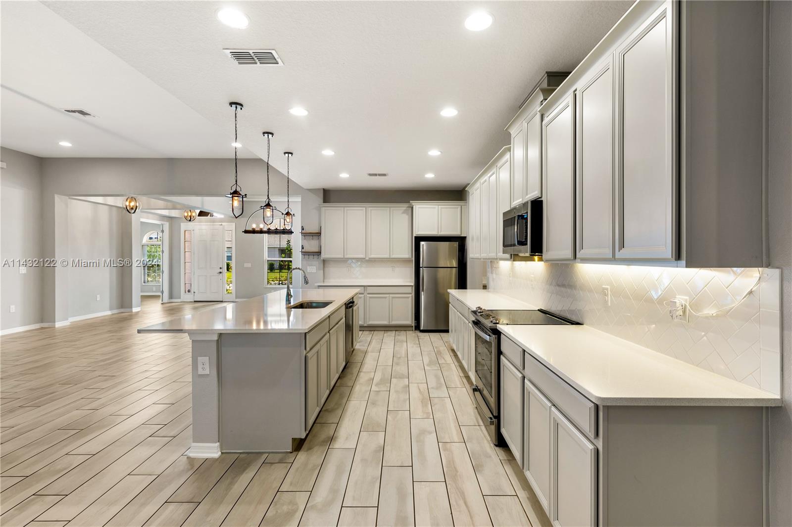 7023 MONTEREY CYPRESS TRL