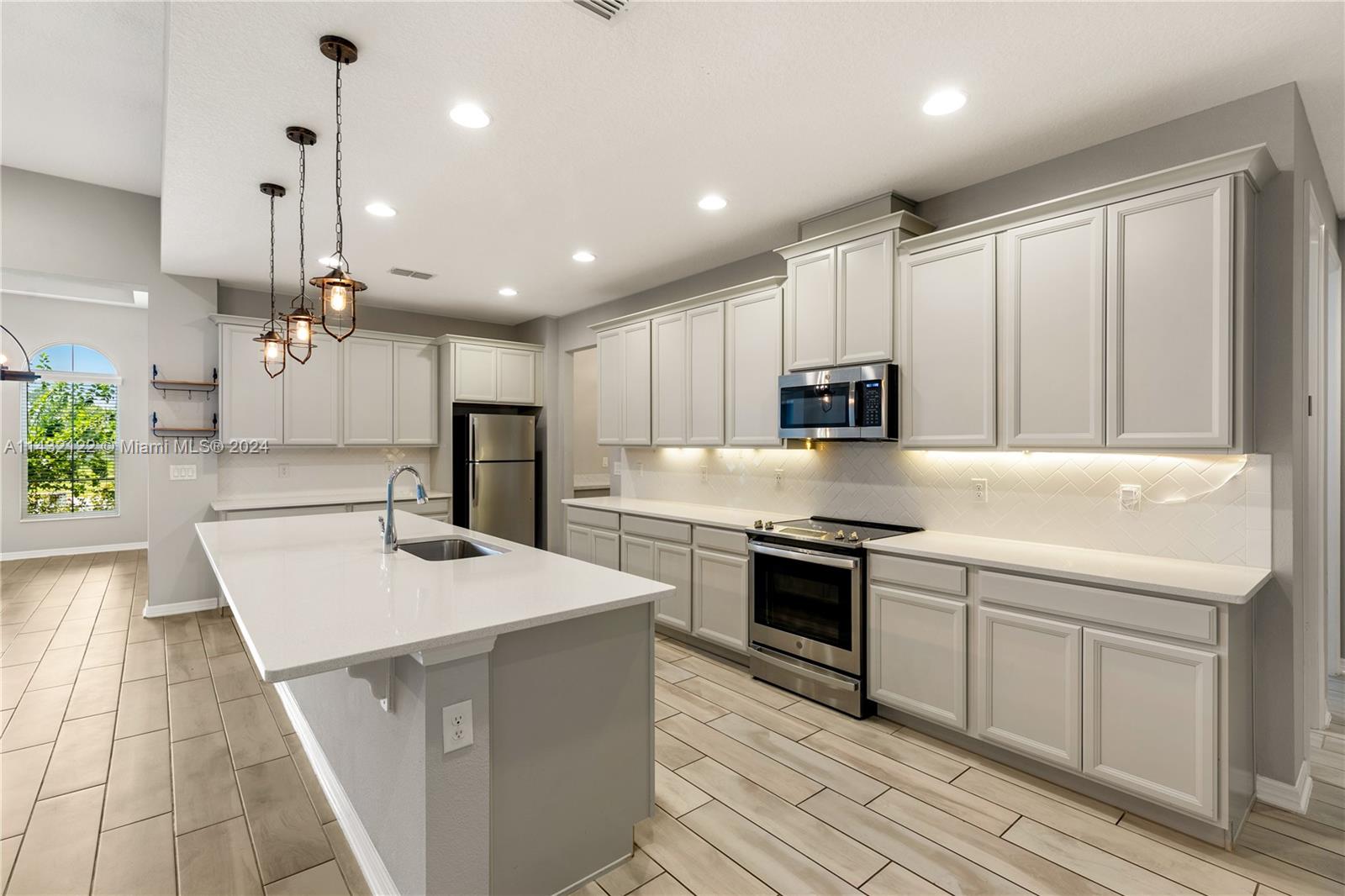 7023 MONTEREY CYPRESS TRL