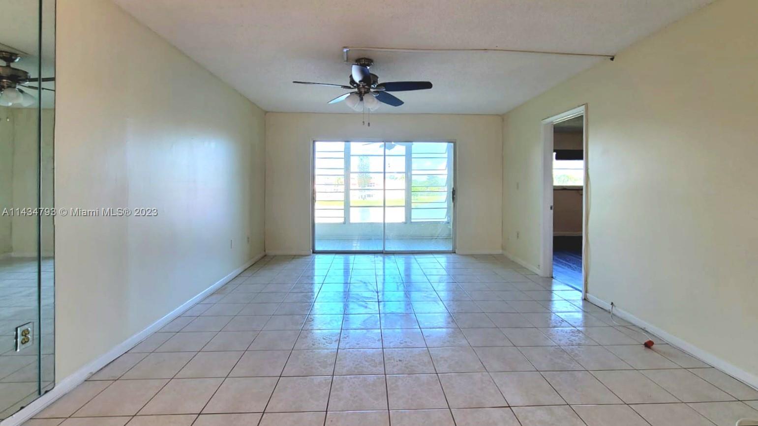 2931 E Sunrise Lakes Dr Unit: 304