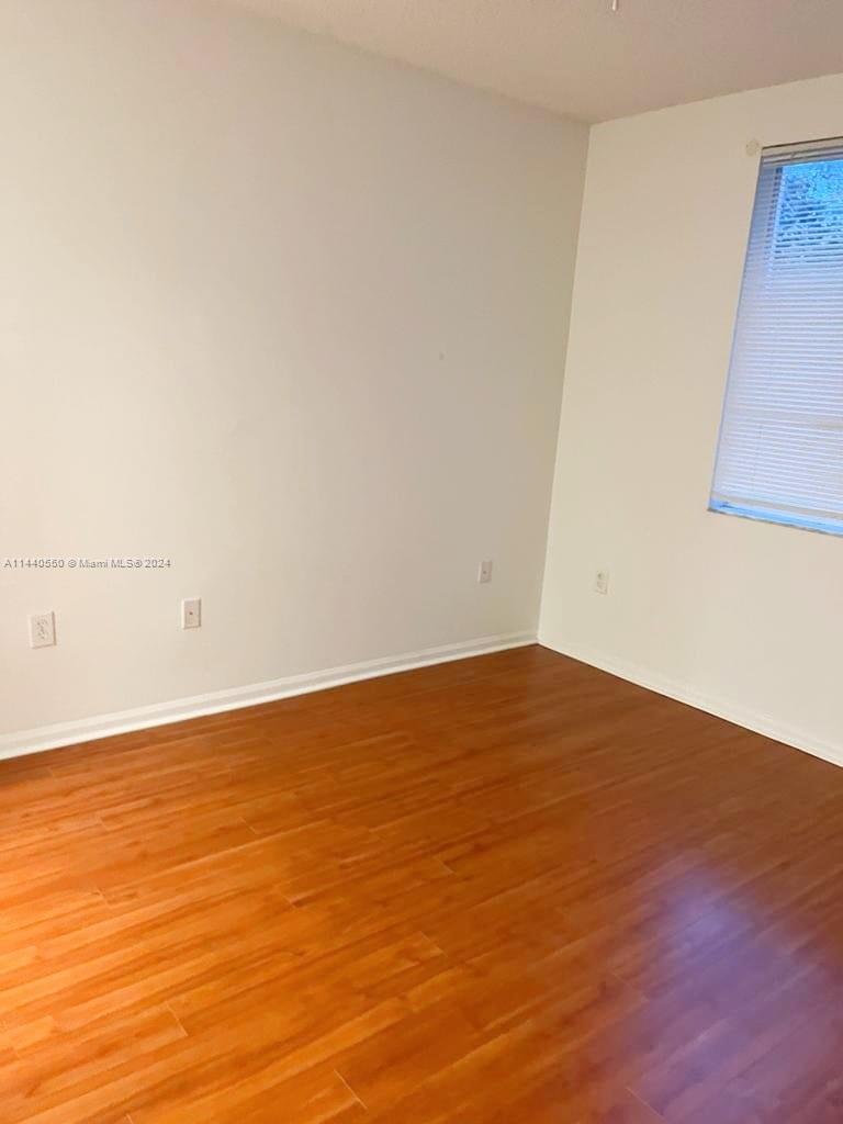 7930 N Nob Hill Rd # 204