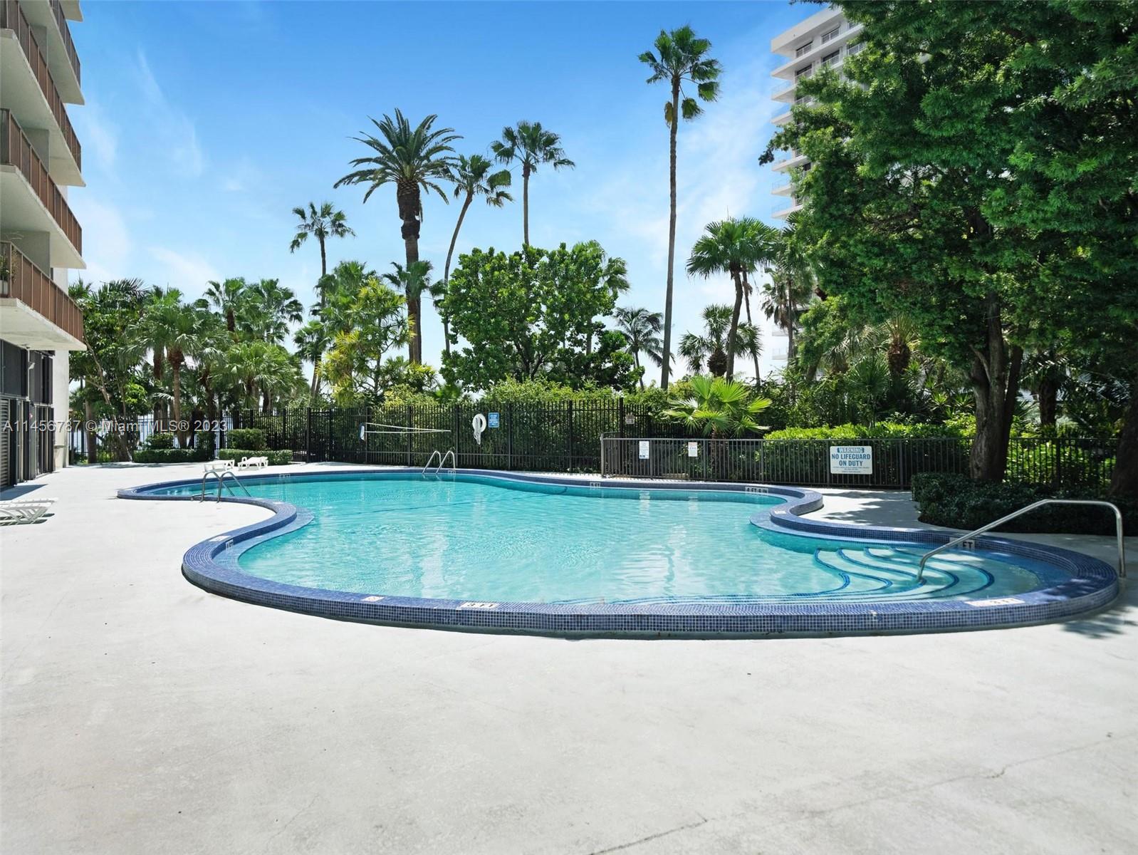 1450 Brickell Bay Dr # 811