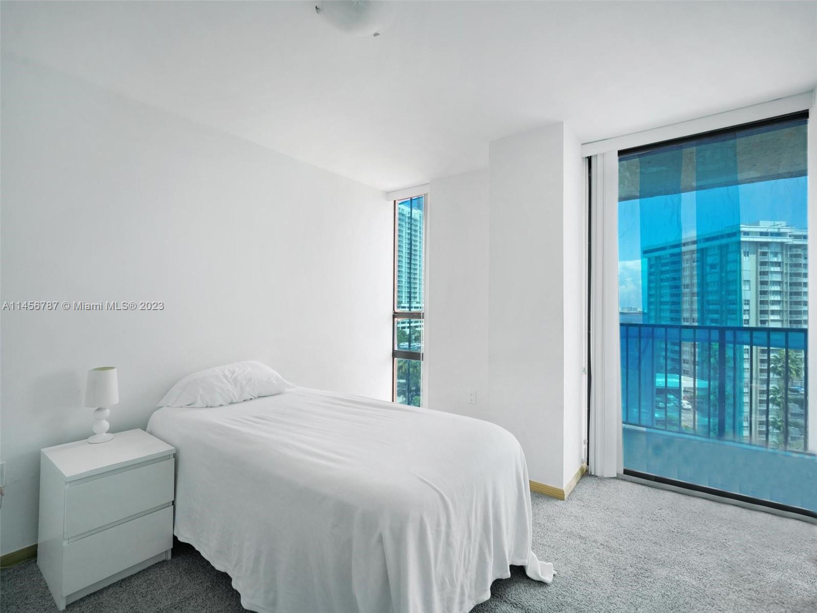 1450 Brickell Bay Dr # 811
