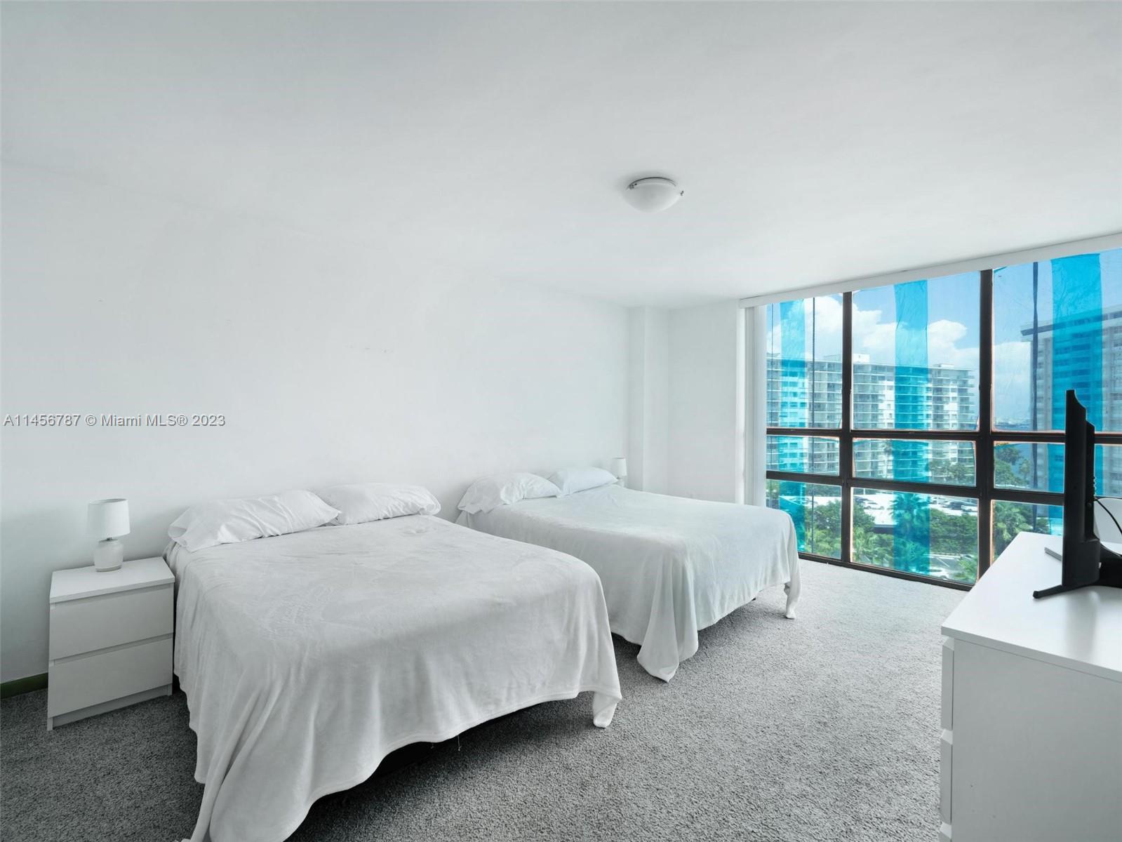 1450 Brickell Bay Dr # 811