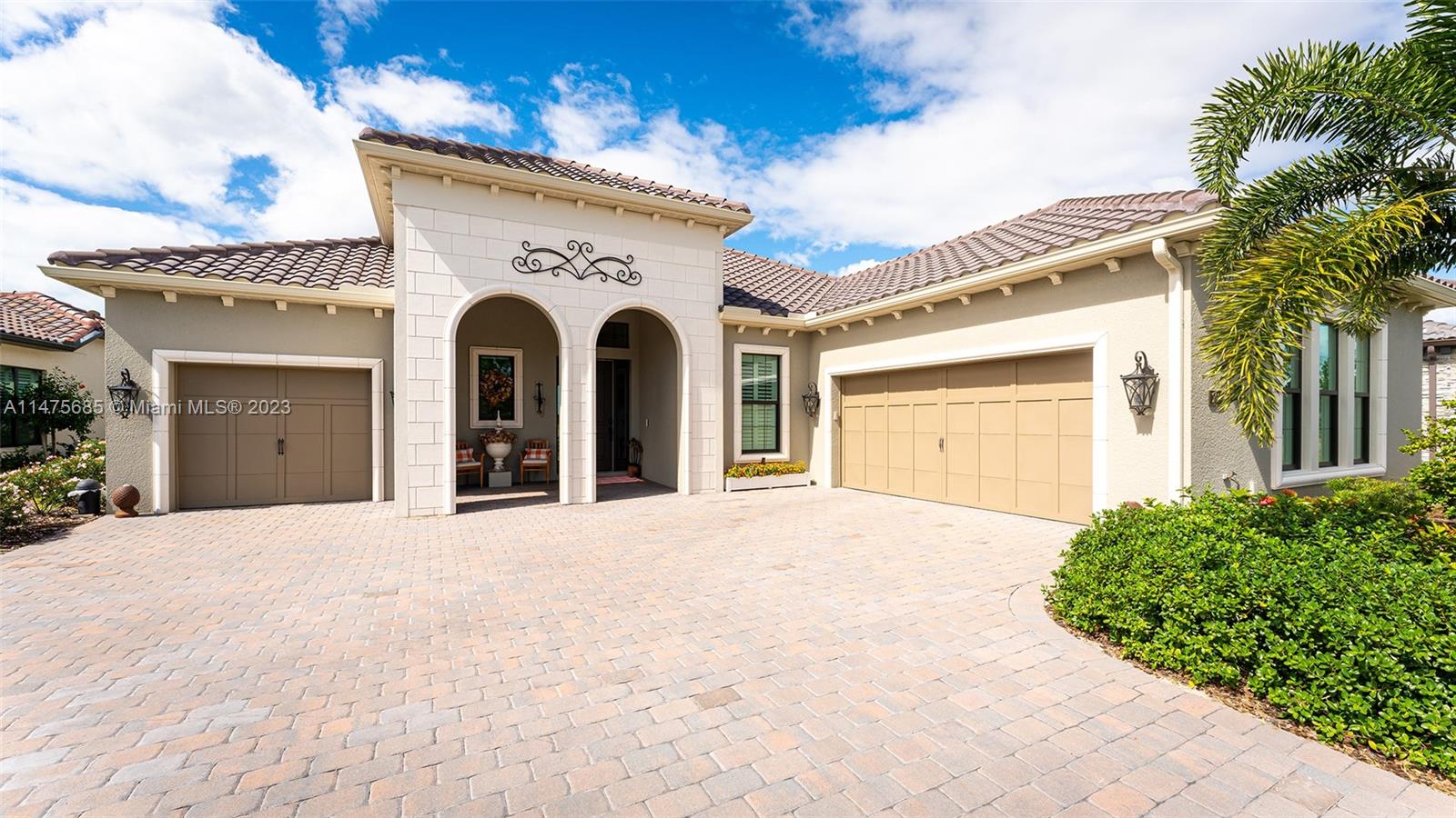 269 Bocelli Dr