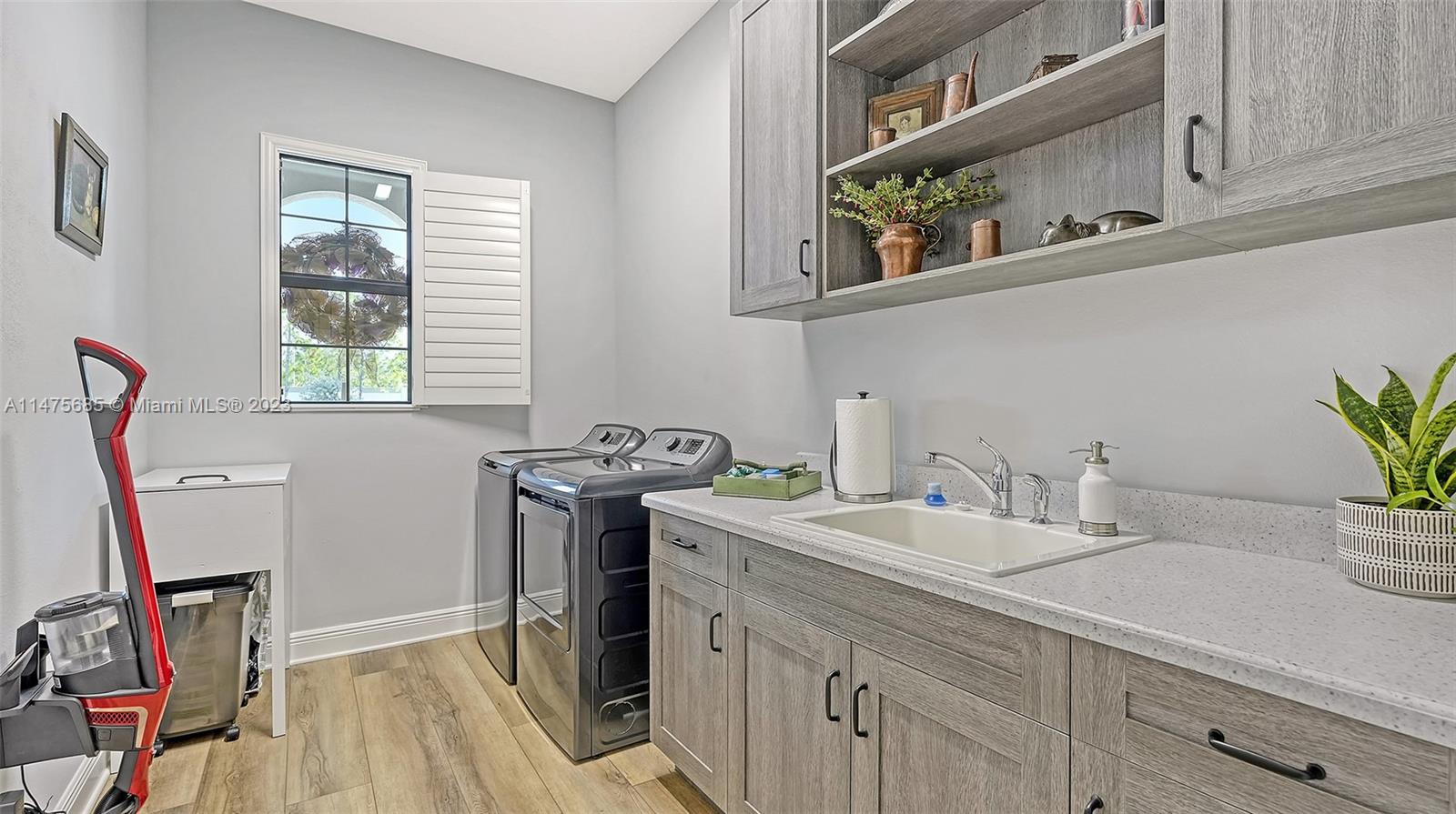 269 Bocelli Dr