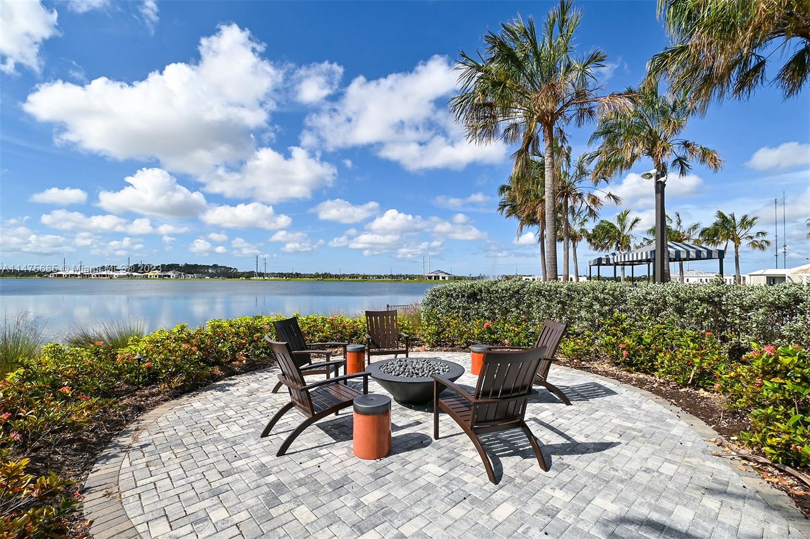 269 Bocelli Dr