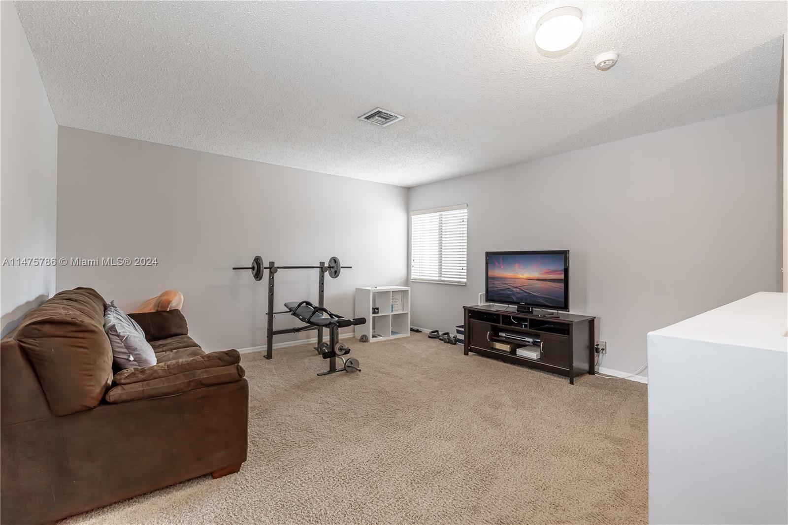4978 Pebblebrook Ter