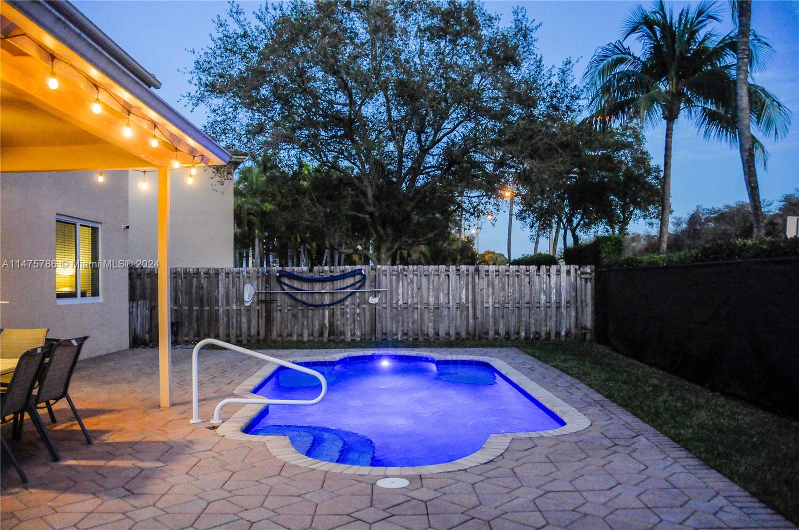 4978 Pebblebrook Ter