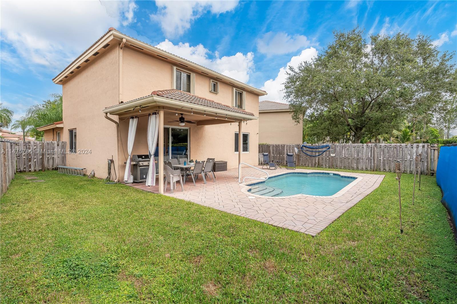 4978 Pebblebrook Ter