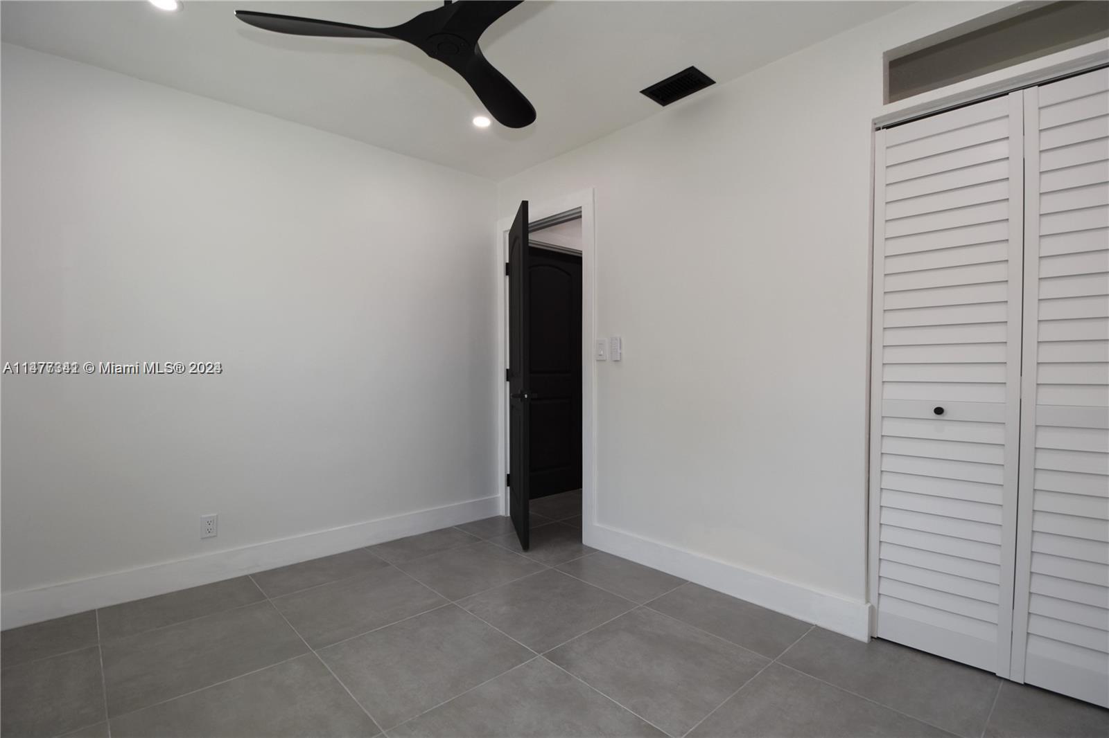 2432 NE 12TH AVE