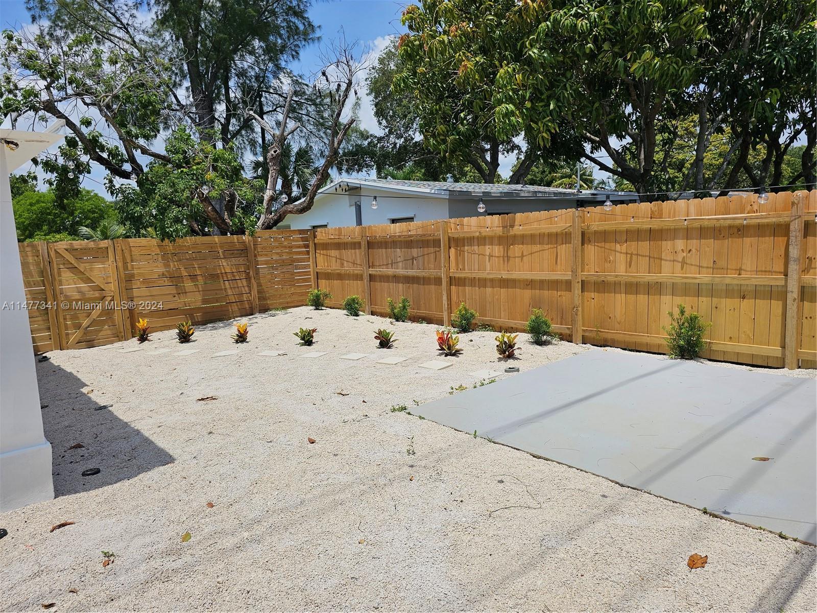 2432 NE 12TH AVE