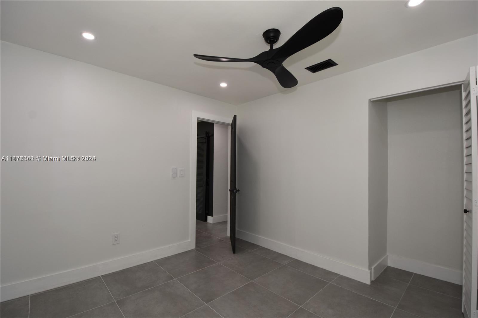 2432 NE 12TH AVE