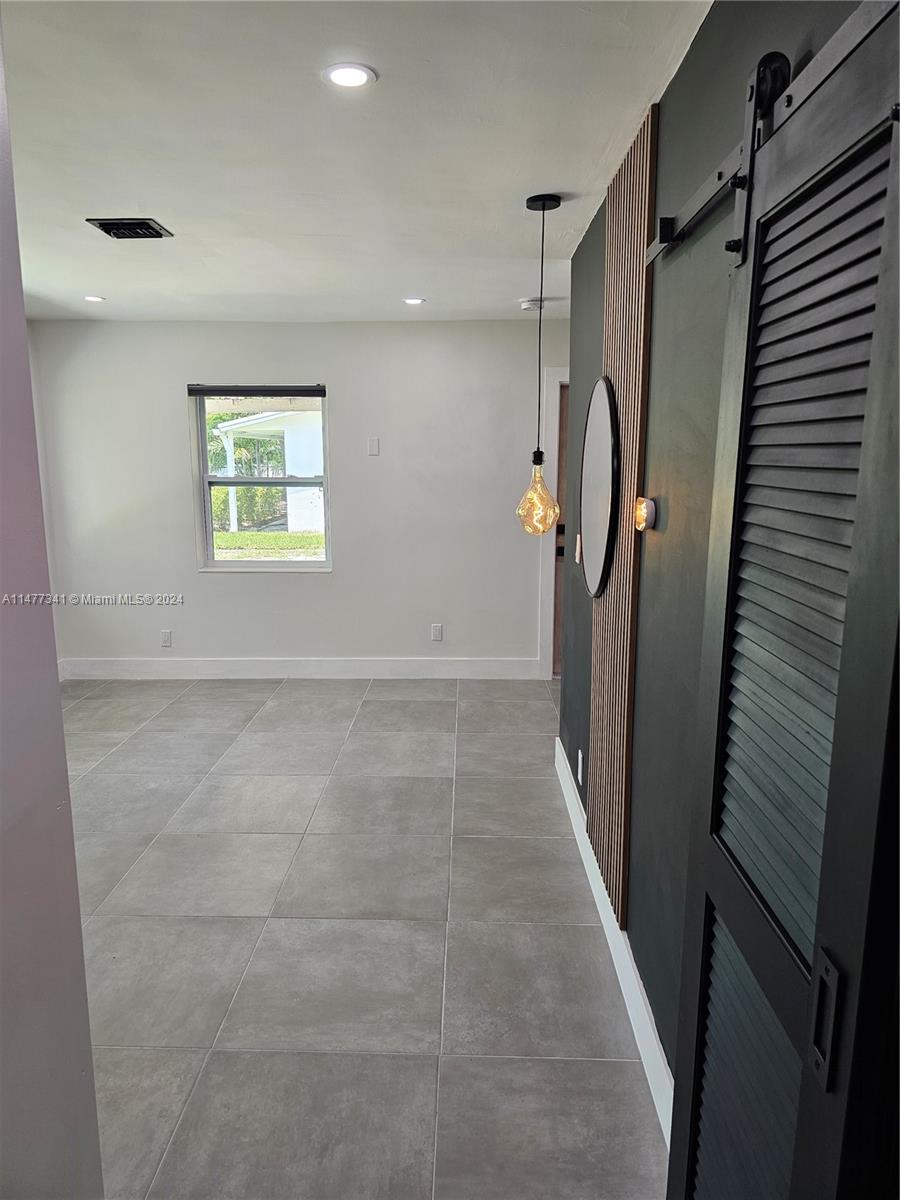 2432 NE 12TH AVE