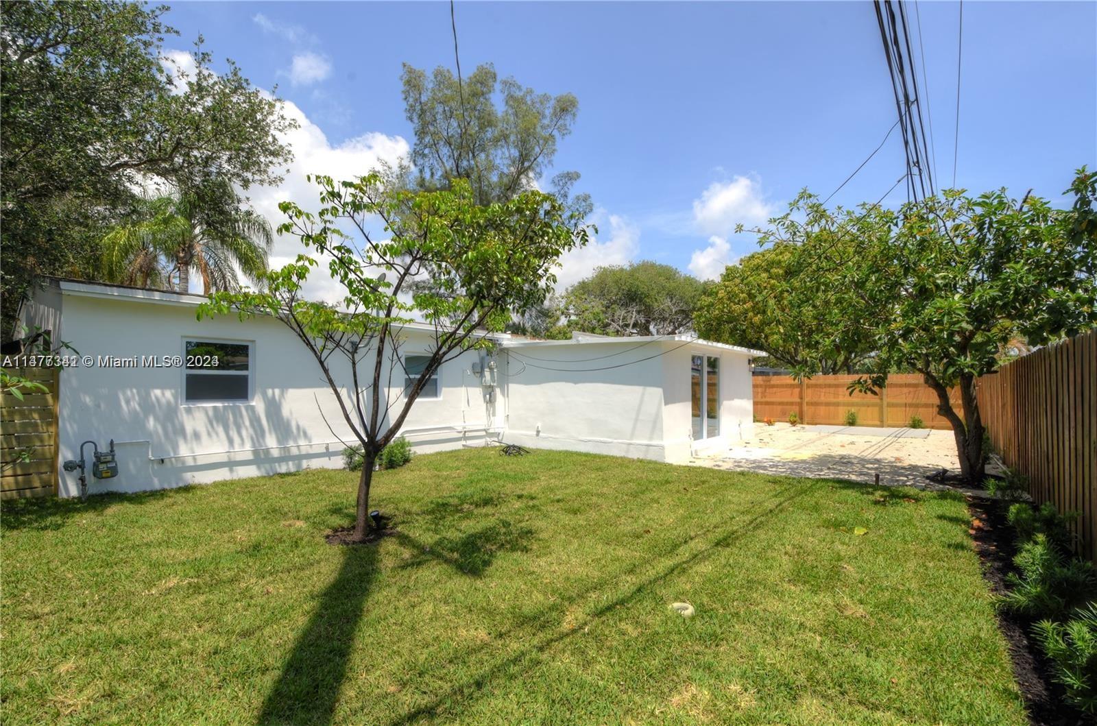 2432 NE 12TH AVE
