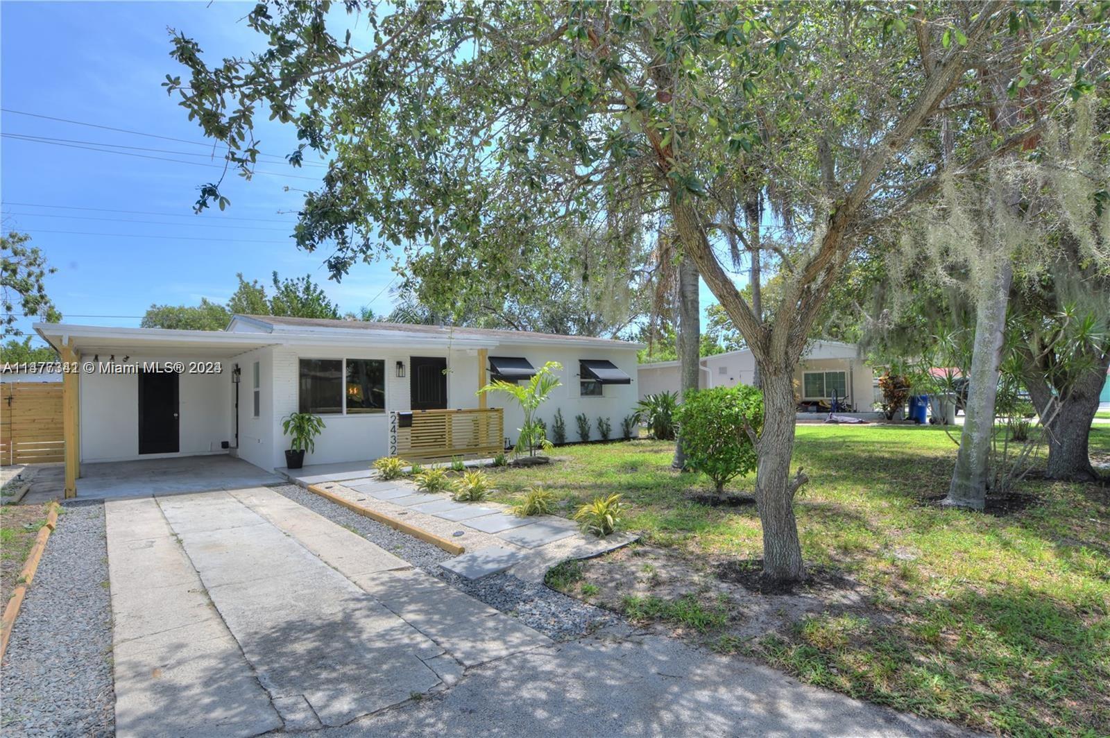 2432 NE 12TH AVE