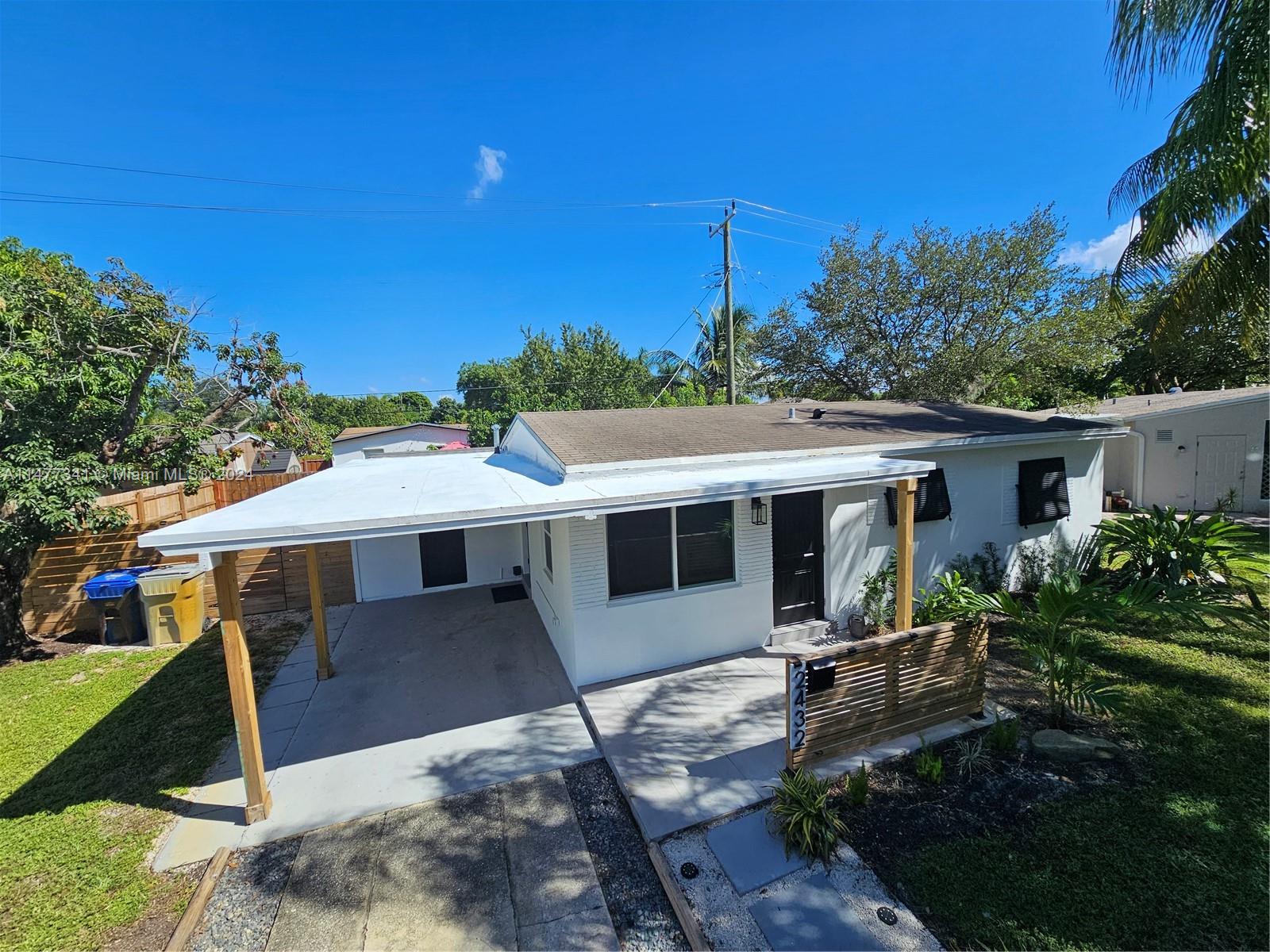 2432 NE 12TH AVE