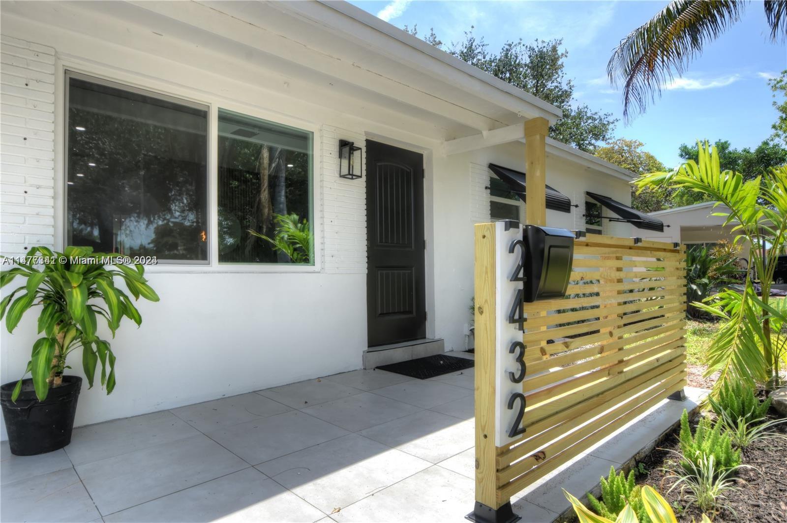 2432 NE 12TH AVE