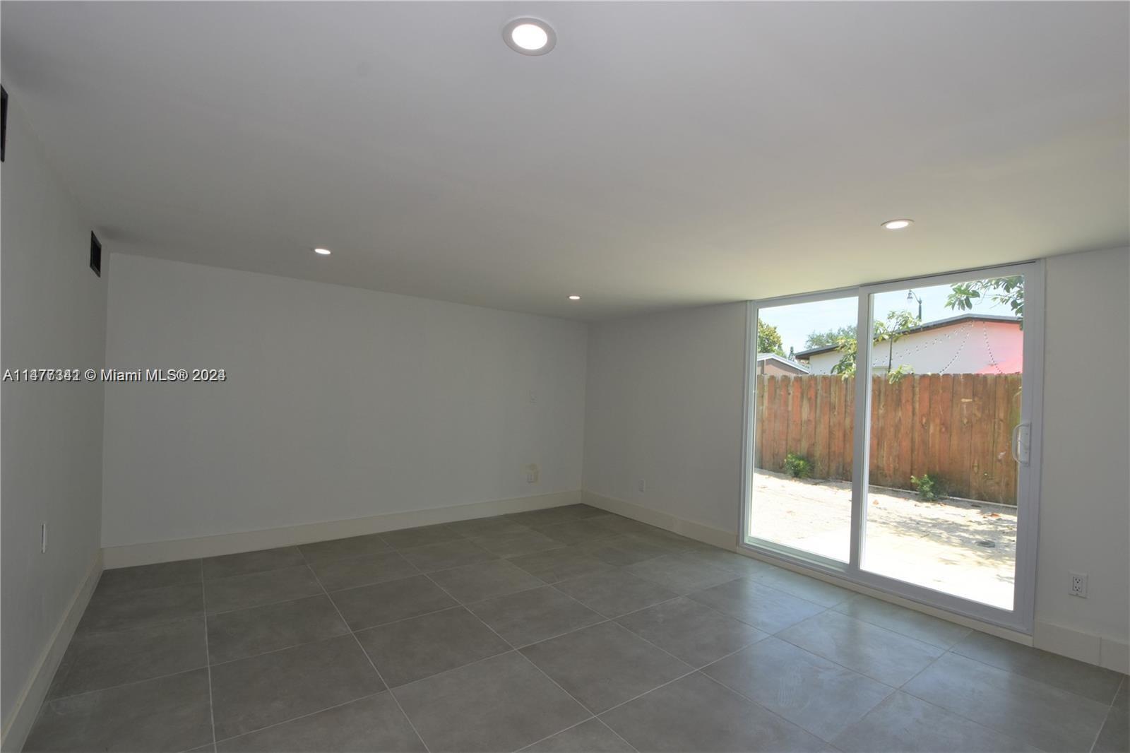 2432 NE 12TH AVE