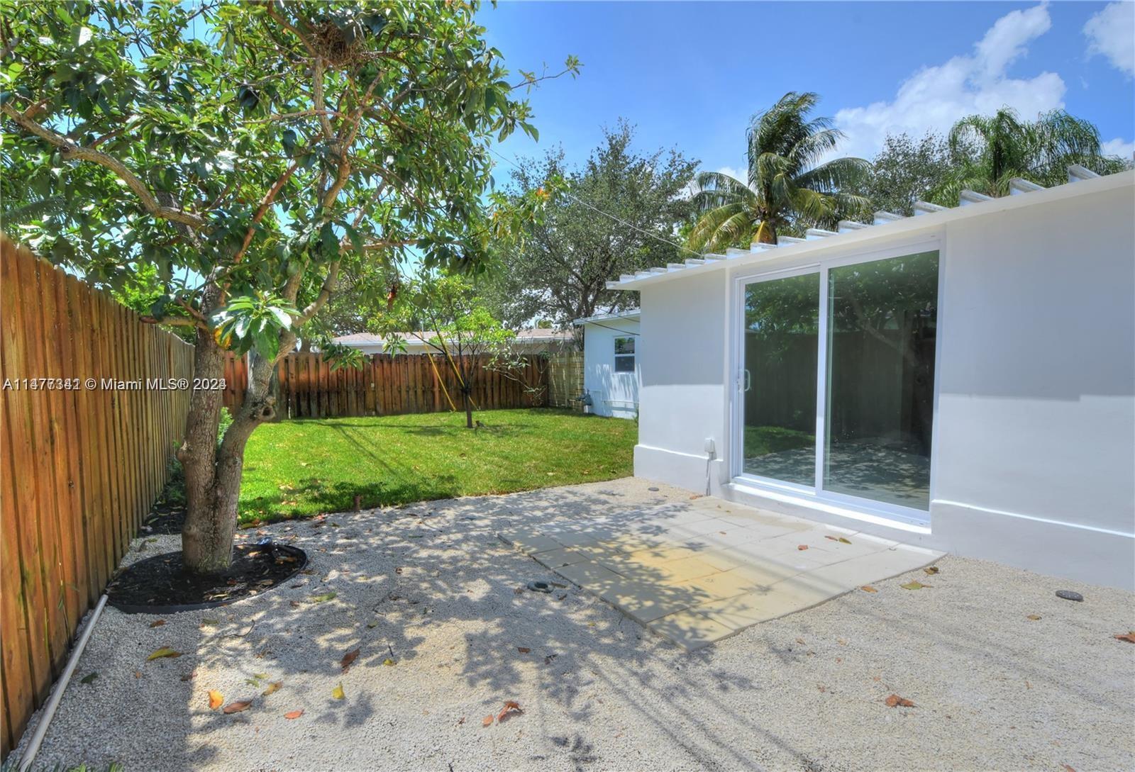 2432 NE 12TH AVE