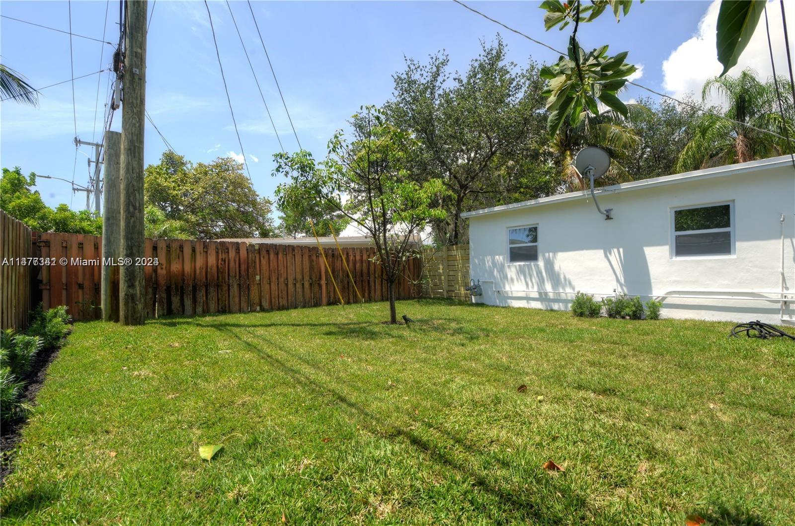 2432 NE 12TH AVE