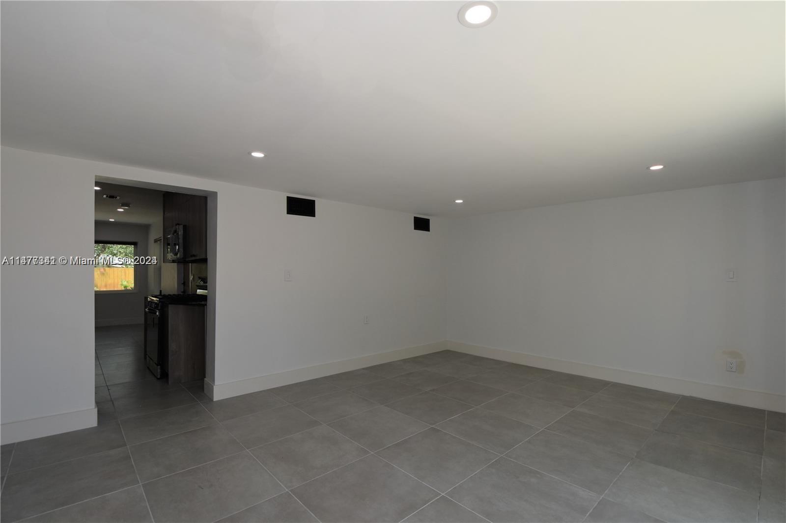 2432 NE 12TH AVE