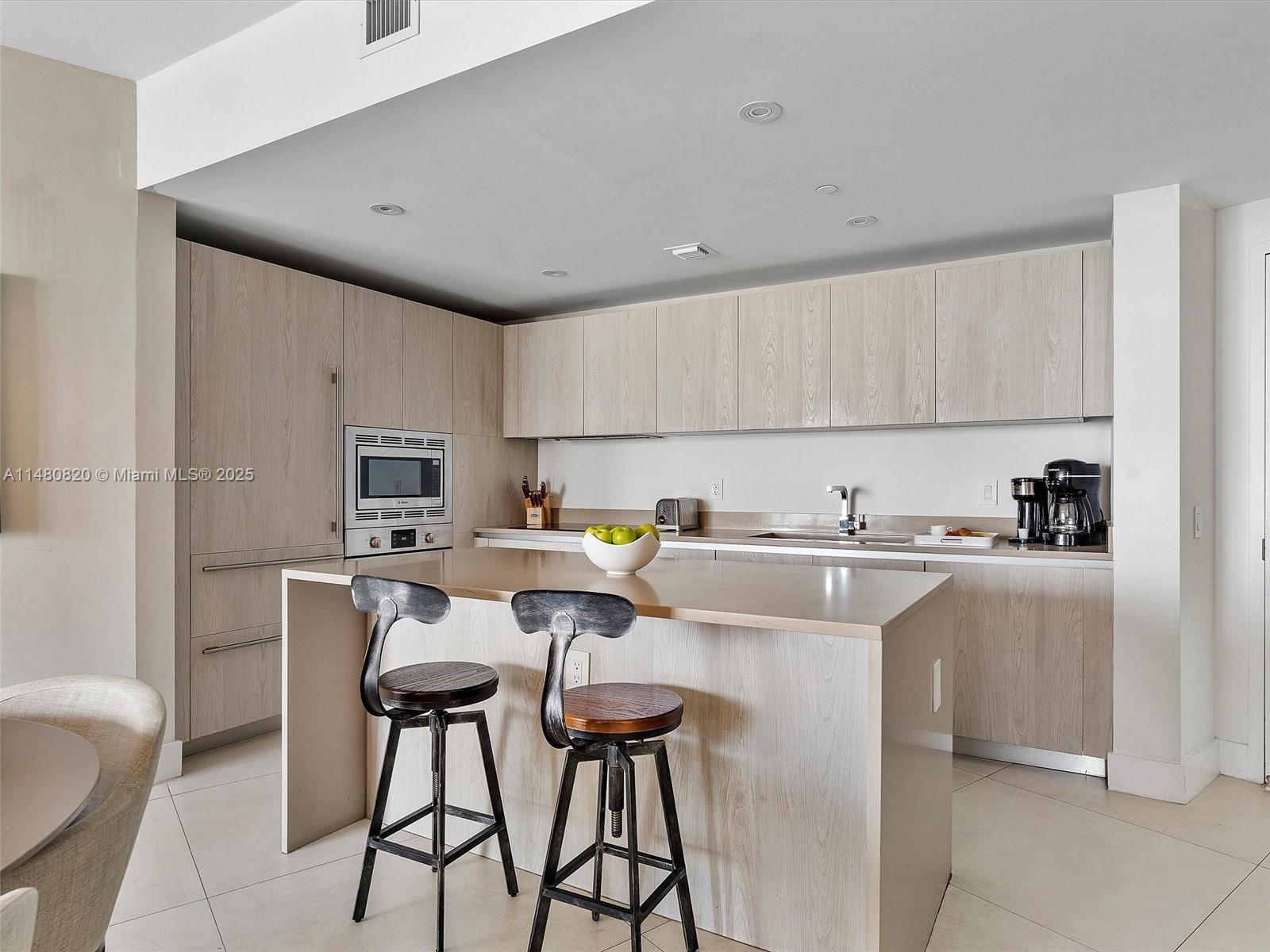 4111 S Ocean Dr # 1404