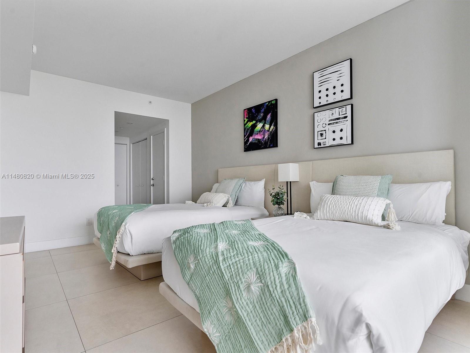 4111 S Ocean Dr # 1404