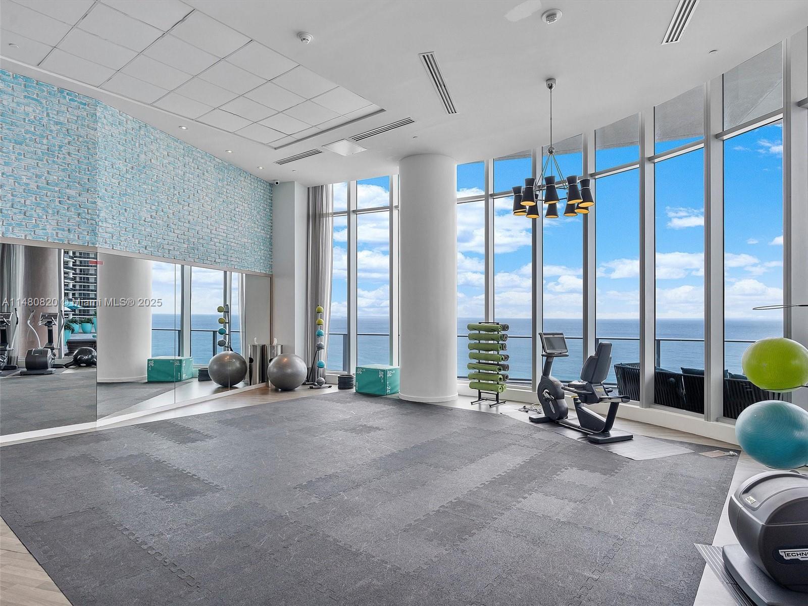 4111 S Ocean Dr # 1404