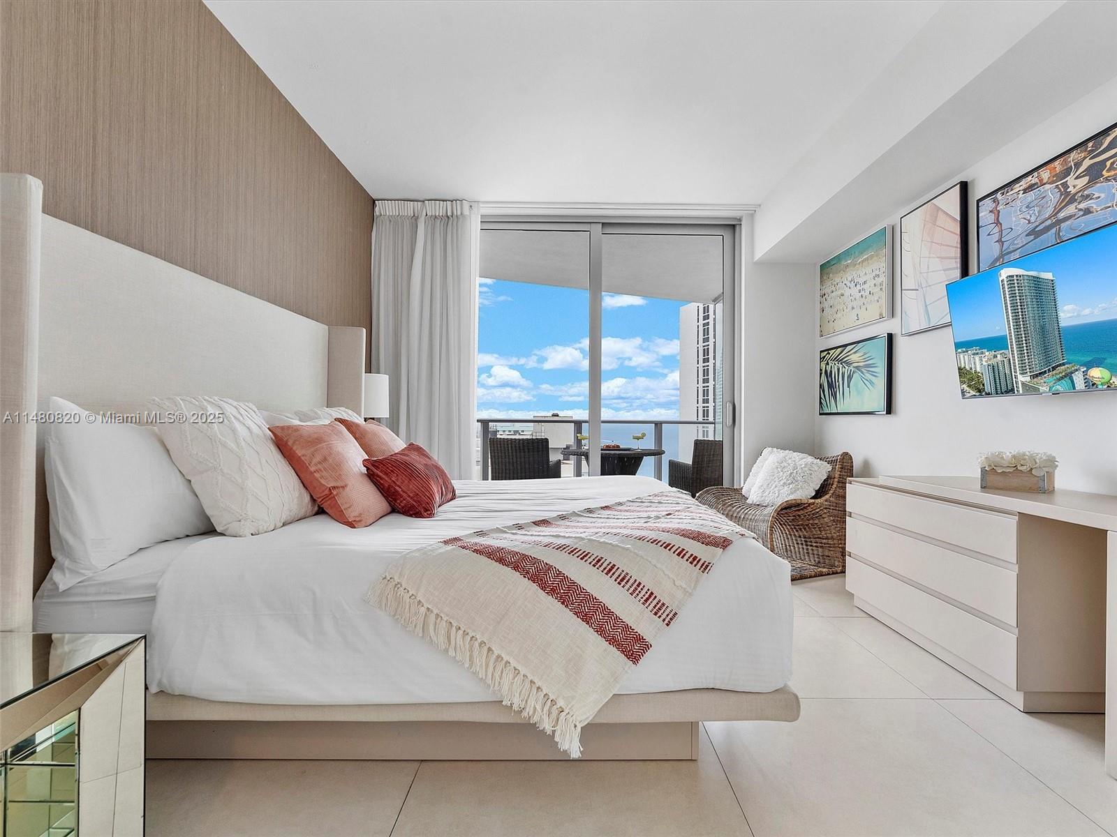 4111 S Ocean Dr # 1404