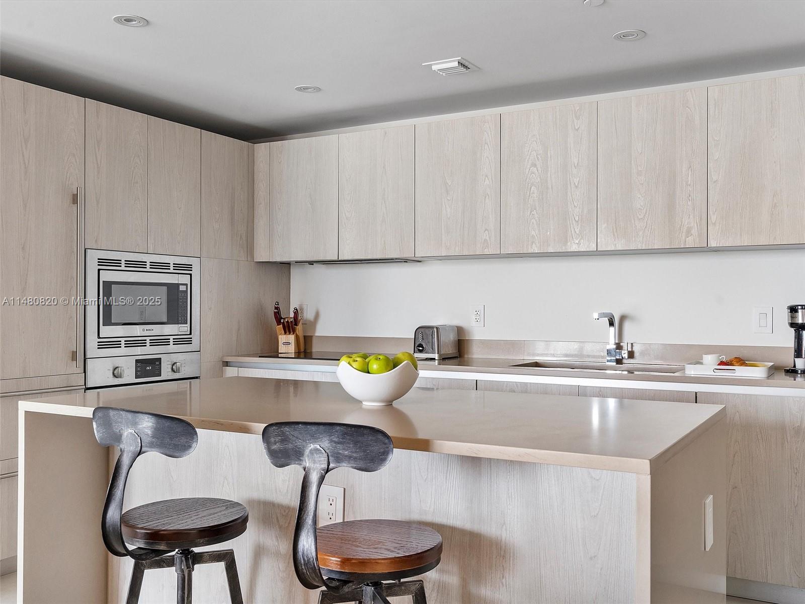 4111 S Ocean Dr # 1404