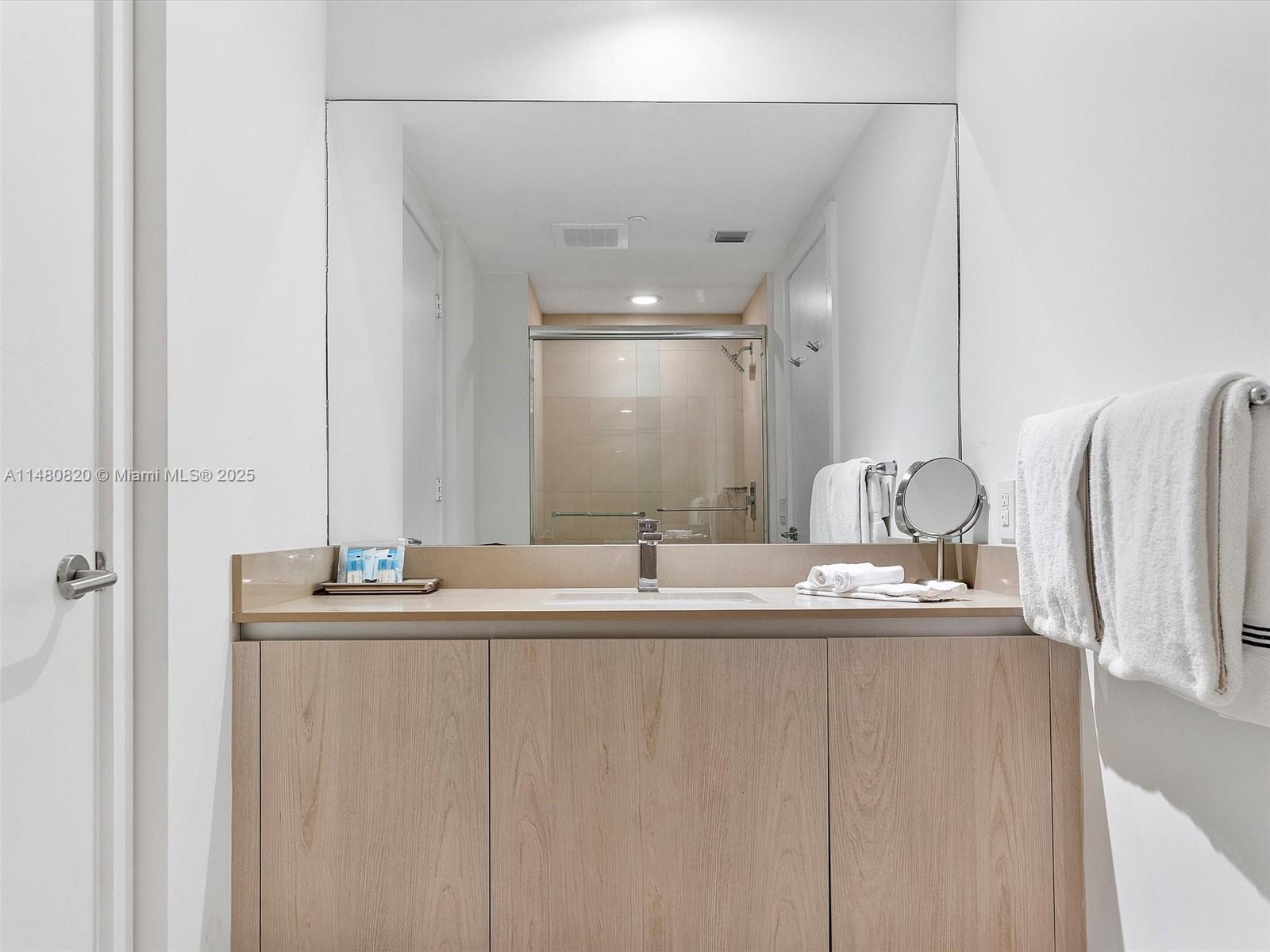 4111 S Ocean Dr # 1404