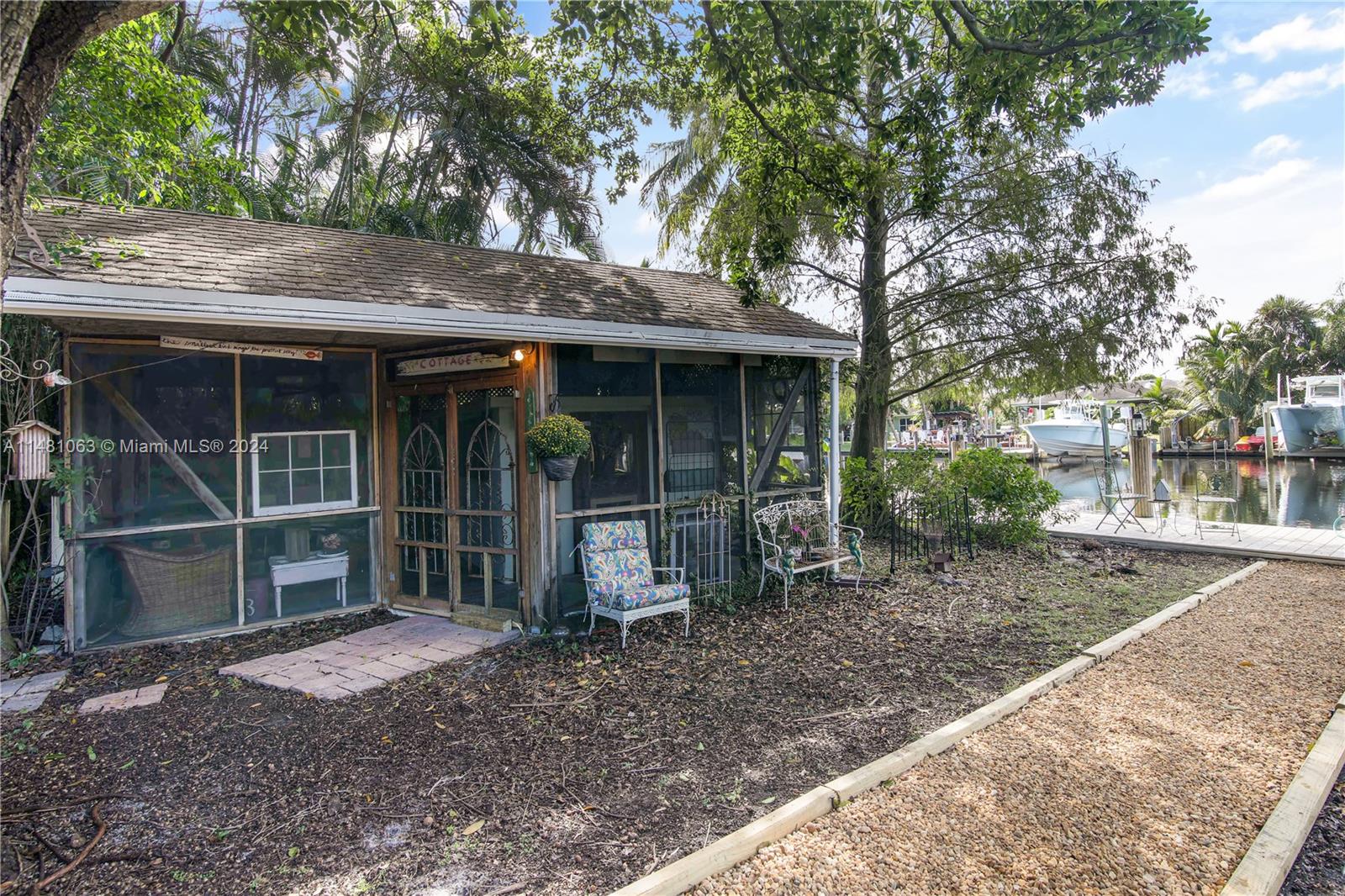 4617 SW 34th Ter