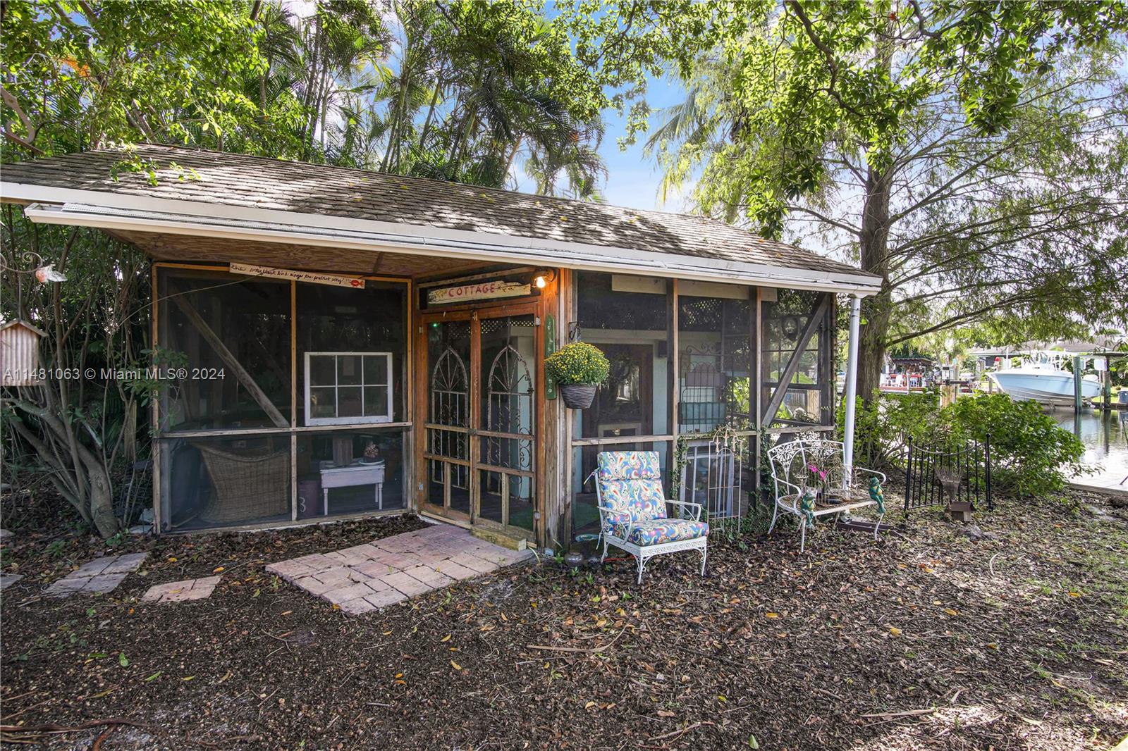 4617 SW 34th Ter