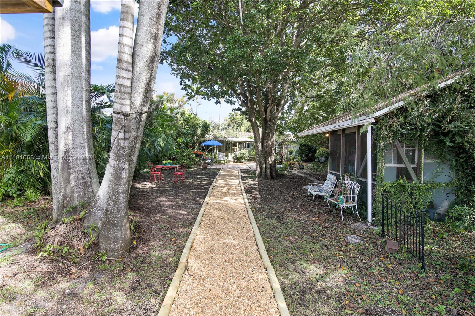 4617 SW 34th Ter