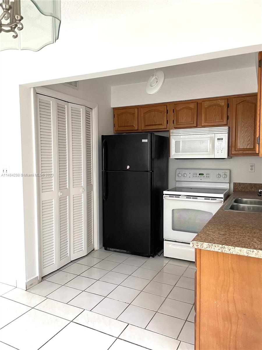 2200 Taylor St # 106