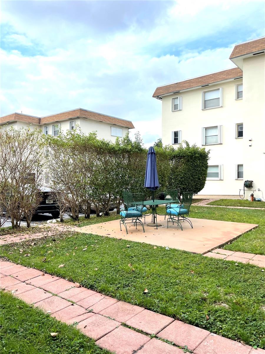 2200 Taylor St # 106