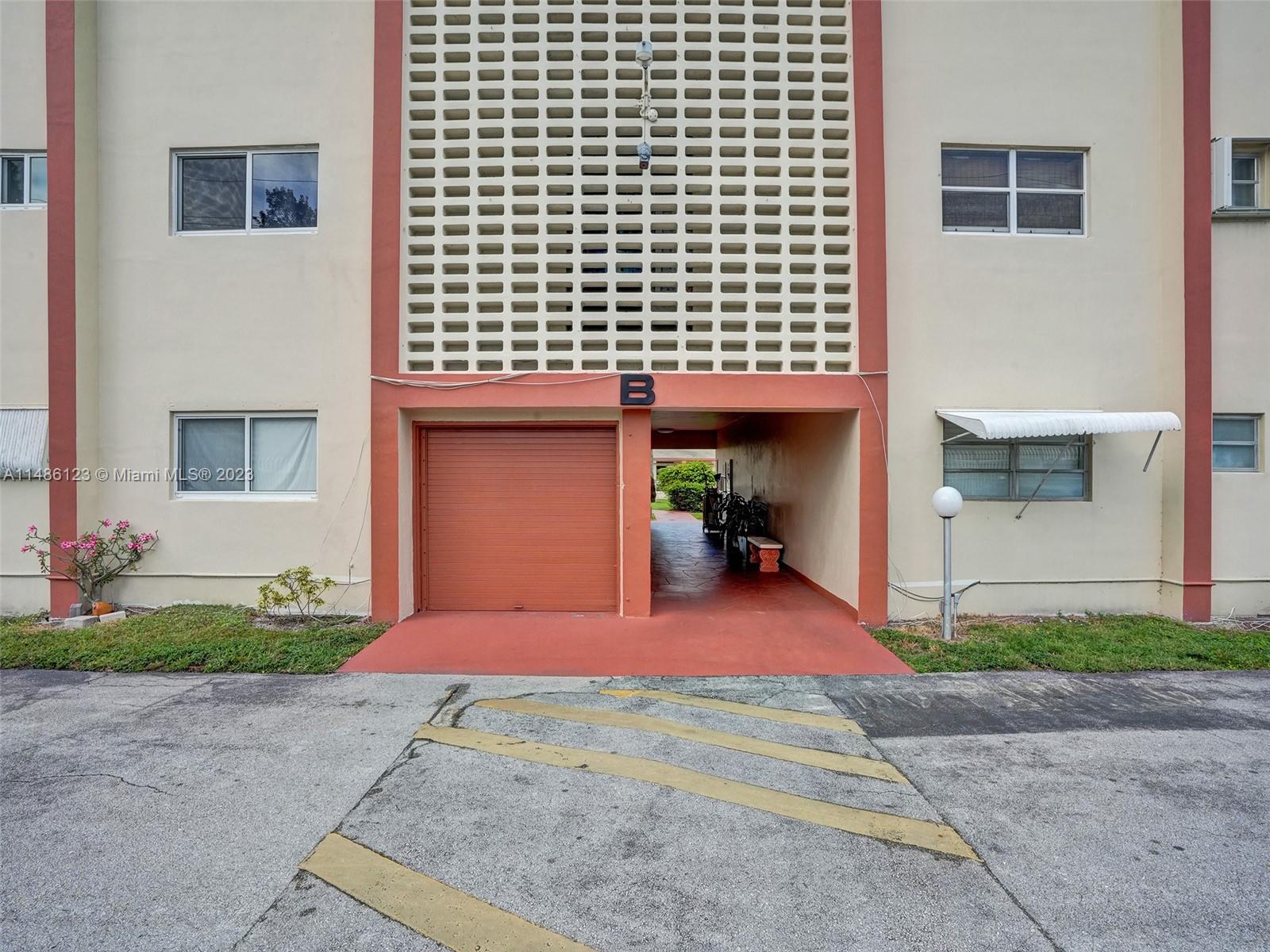 5300 Washington St # B321