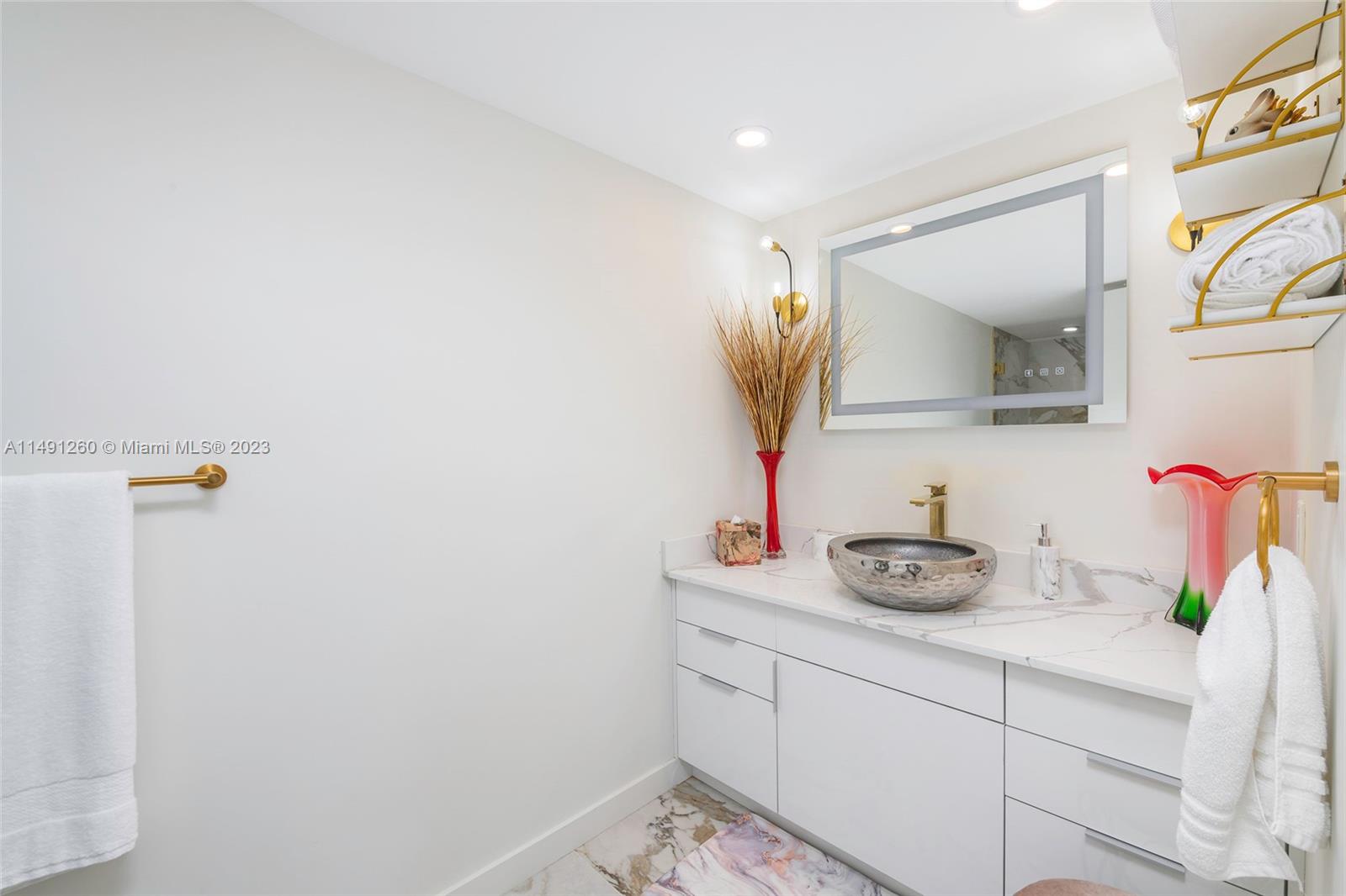 1201 S Ocean Dr # 2203N
