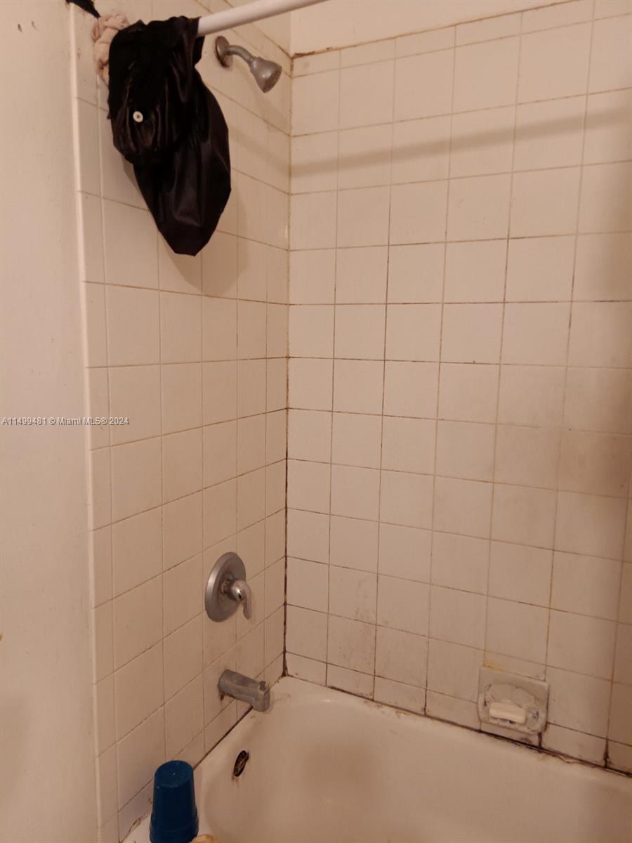 1211 W 29th st