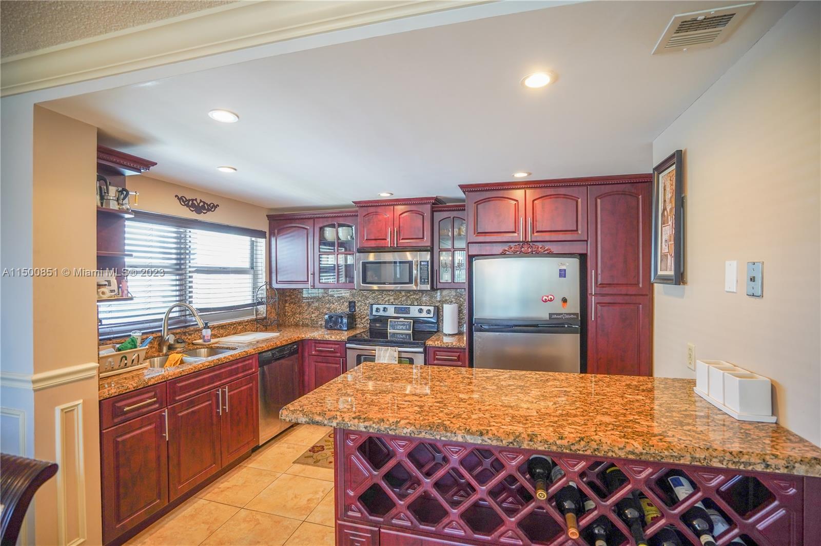 1825 S Ocean Dr # 601