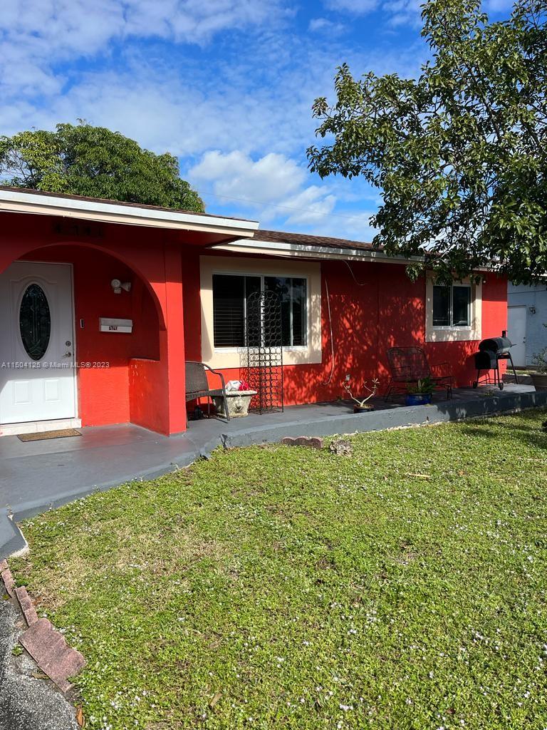 4741 NW 16th St