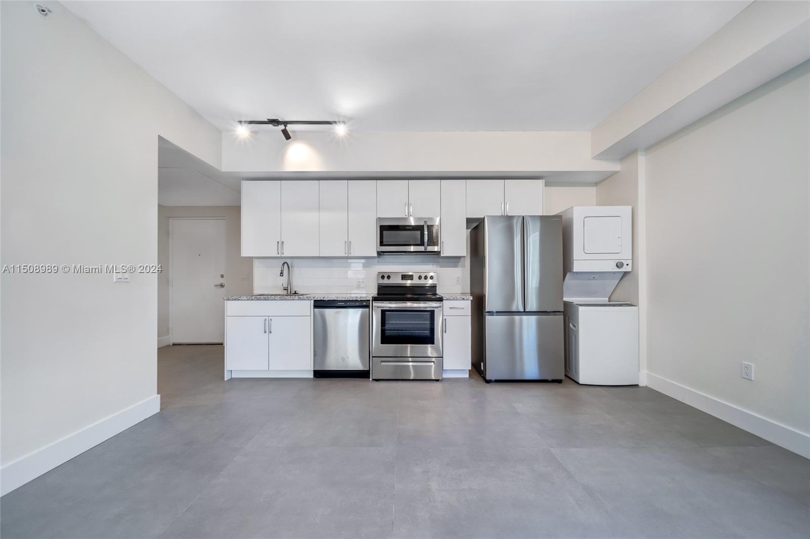 1536 NW 15th Ave # 106