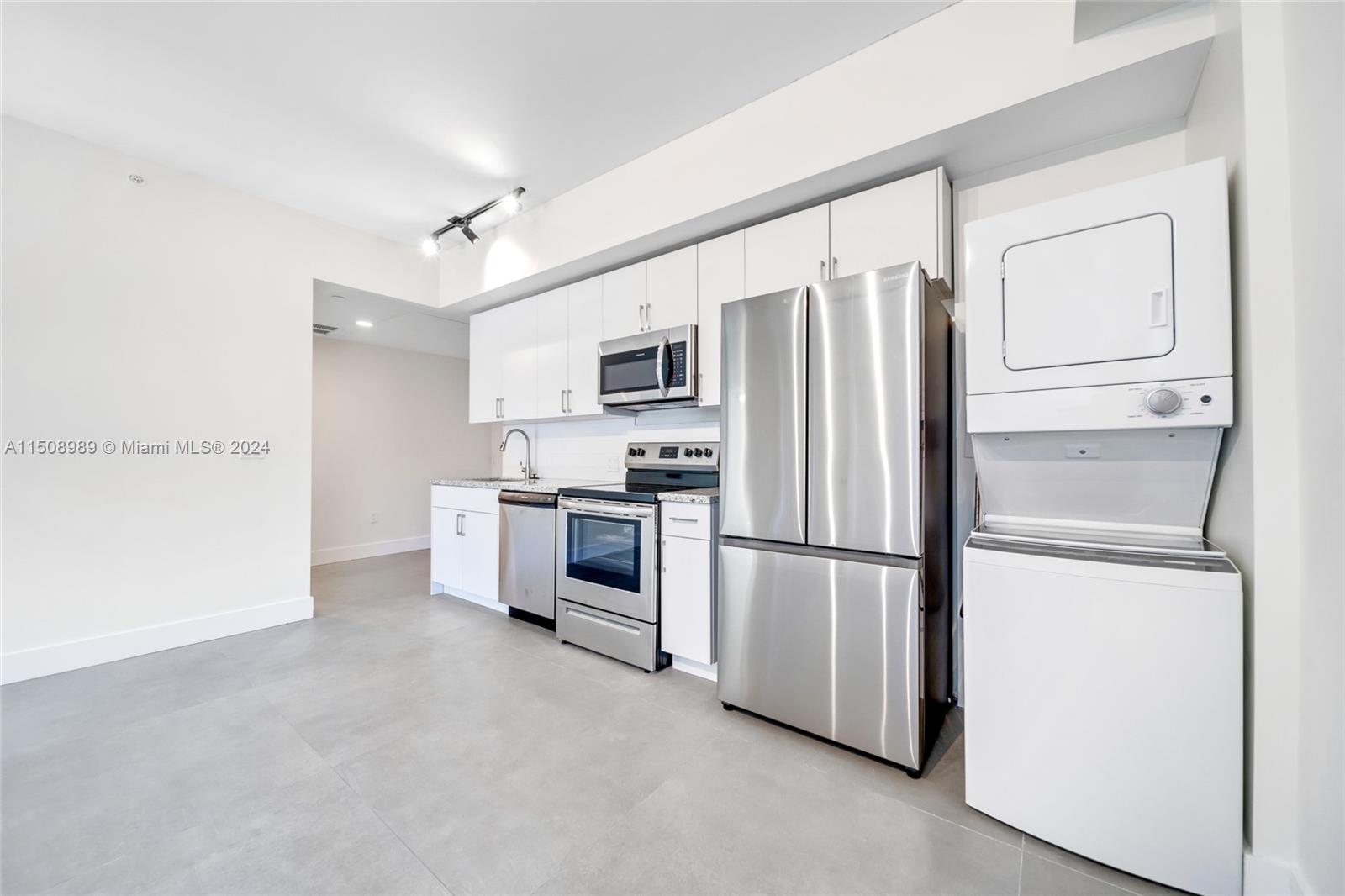 1536 NW 15th Ave # 106