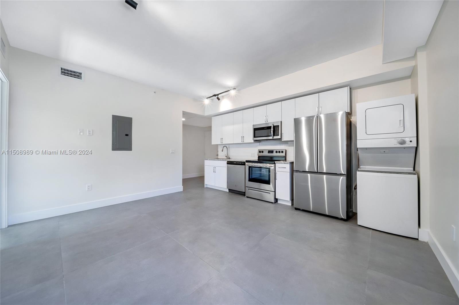 1536 NW 15th Ave # 106