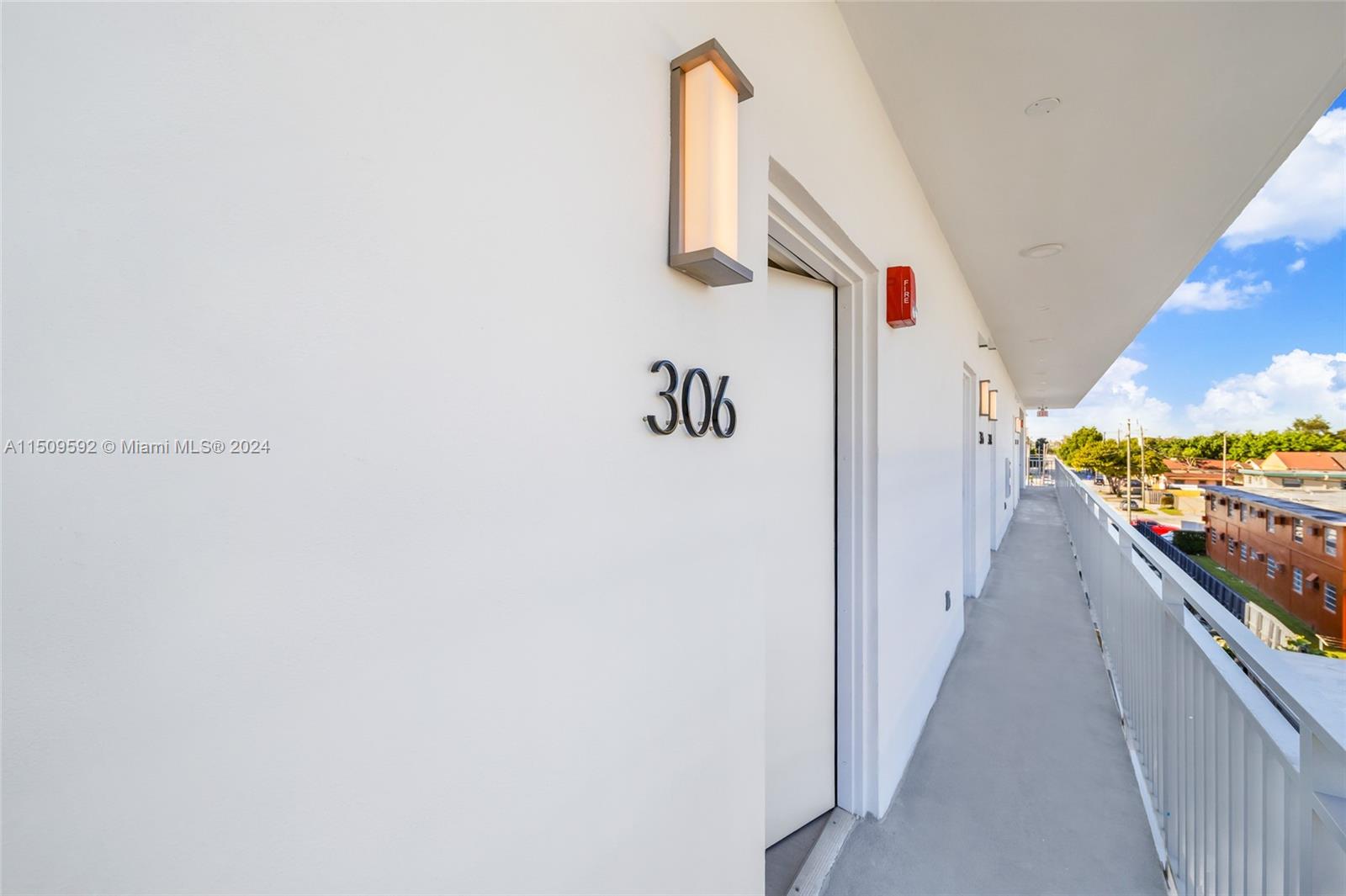 1536 NW 15th Ave # 306